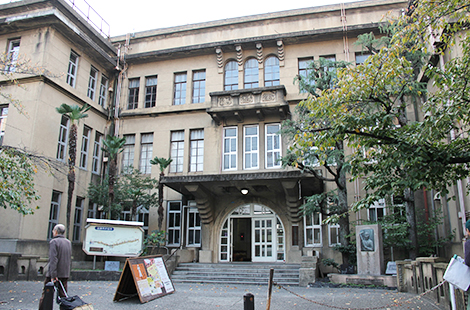 元・立誠小学校外観